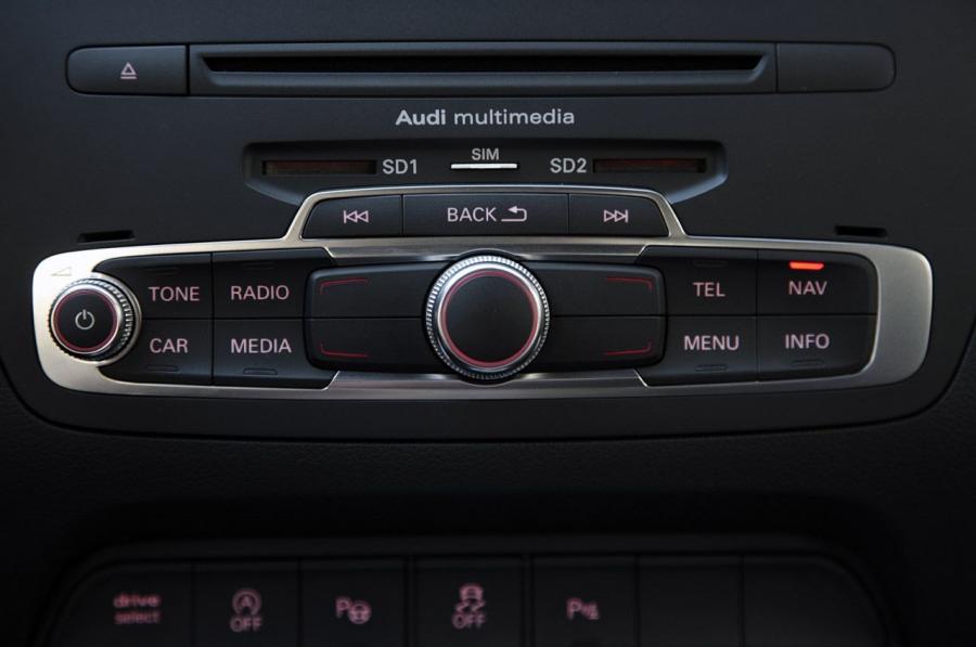 Детали экстерьера Audi Q3 2.0 TFSI Quattro S-Line (8U) 2011 года  (WW) (фото 31 из 68)